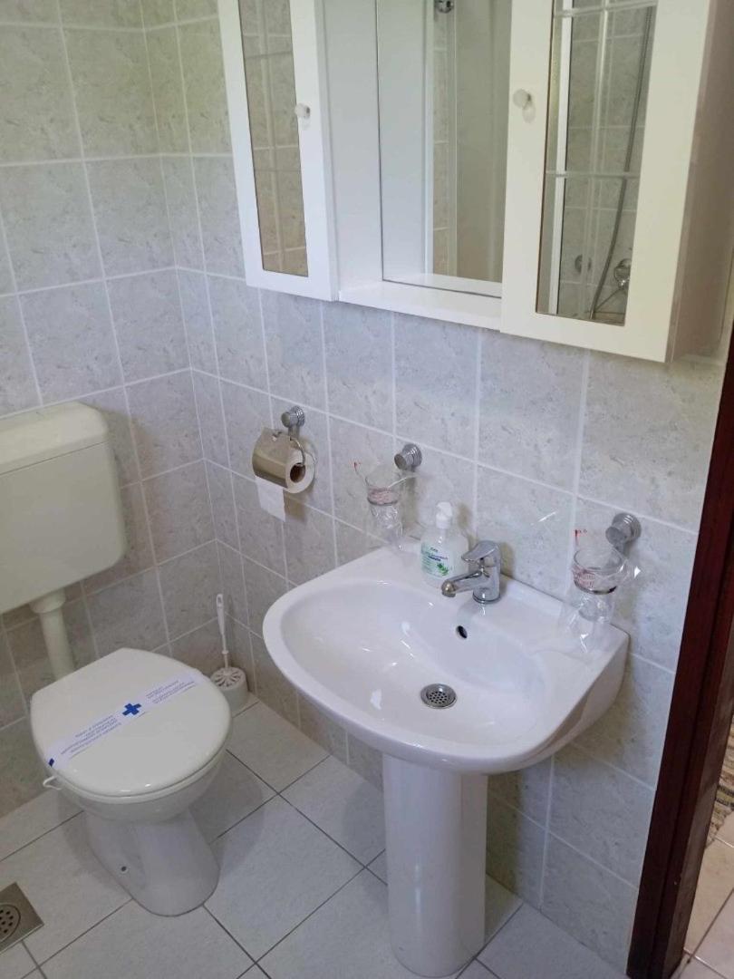 Apartments And Rooms By The Sea Martinscica, Cres - 23980 Phòng bức ảnh