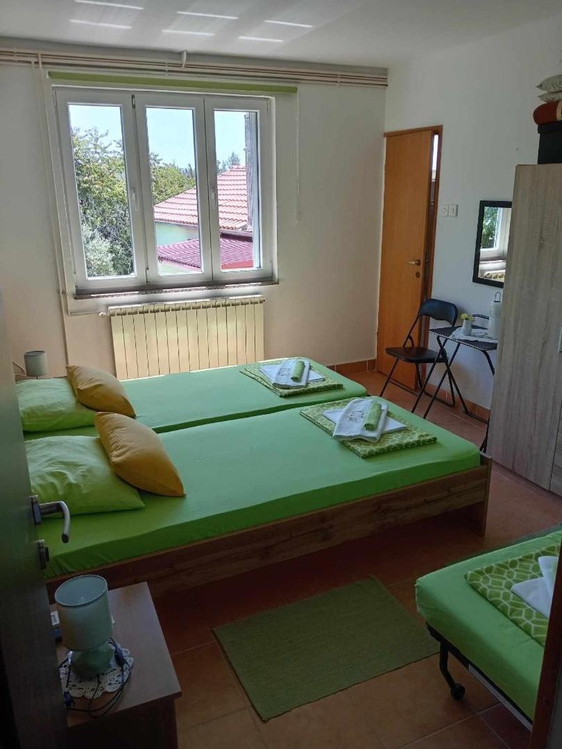 Apartments And Rooms By The Sea Martinscica, Cres - 23980 Ngoại thất bức ảnh