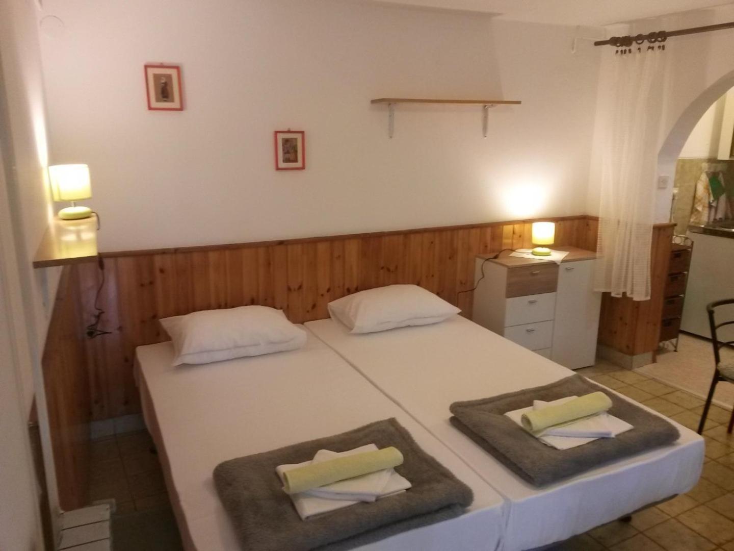 Apartments And Rooms By The Sea Martinscica, Cres - 23980 Ngoại thất bức ảnh