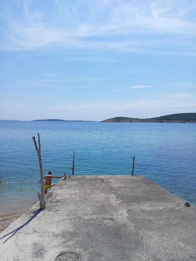 Apartments And Rooms By The Sea Martinscica, Cres - 23980 Ngoại thất bức ảnh